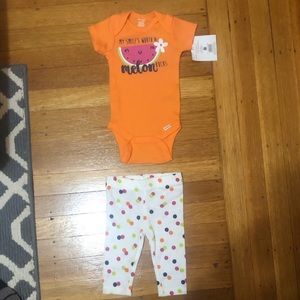 Kids onesie brand outfit size 0-3